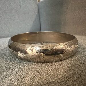 Vintage Flower Design Etched Sterling Silver Bangle Bracelet
